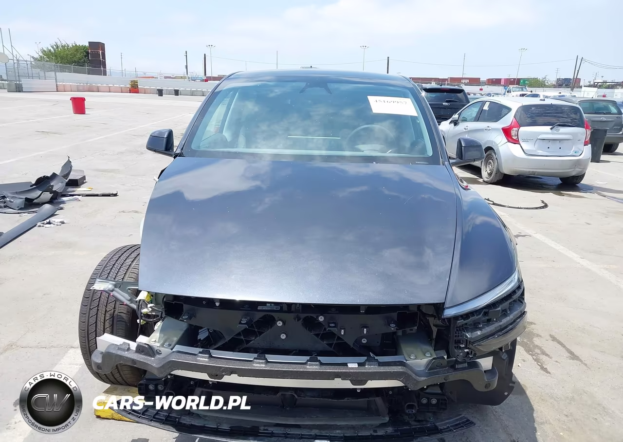 2026 Tesla Model Y Premium Rear-Wheel Drive-Rear-Wheel Drive VIN:7SAYGDED8TF431020 - 13