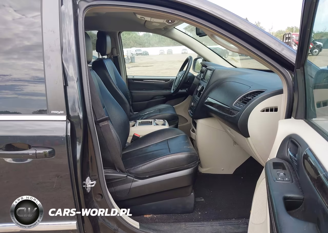 2013 Chrysler Town & Country Touring VIN:2C4RC1BGXDR690219 - 5
