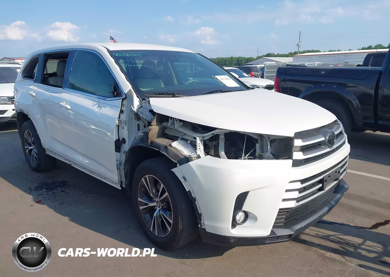 2018 Toyota Highlander Le Plus – zdjęcie 1 z 17