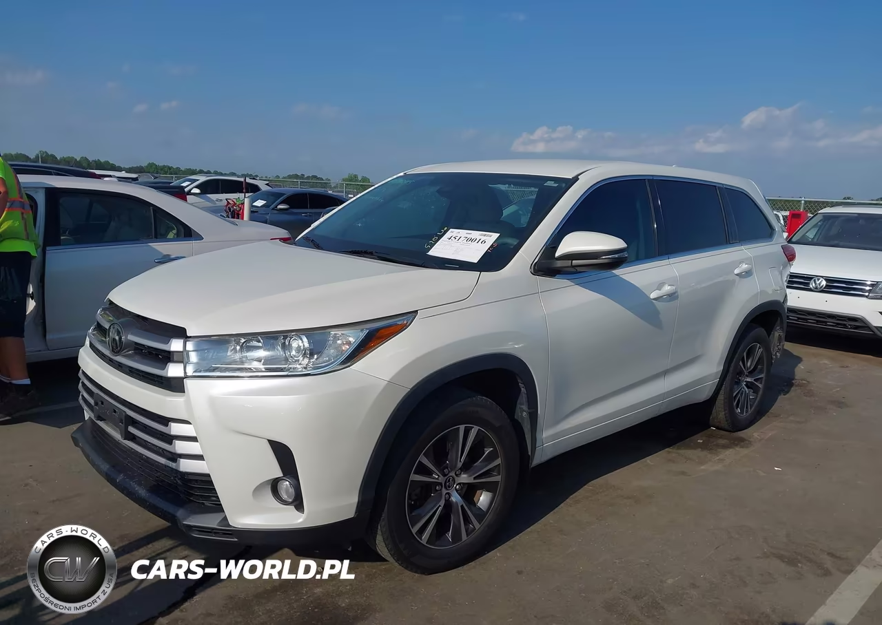 2018 Toyota Highlander Le Plus VIN:5TDZZRFH7JS267018 - 2
