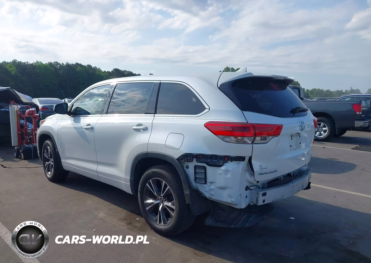 2018 Toyota Highlander Le Plus VIN:5TDZZRFH7JS267018 - 3