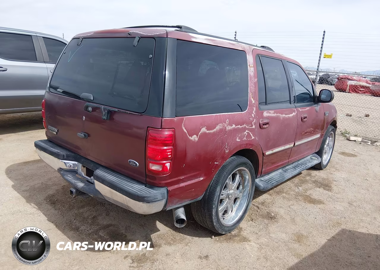 2000 Ford Expedition Xlt VIN:1FMEU1567YLC07861 - 4
