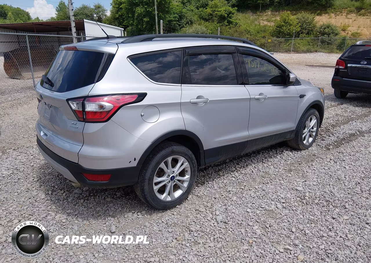 2018 Ford Escape Se VIN:1FMCU0GD0JUC68532 - 4