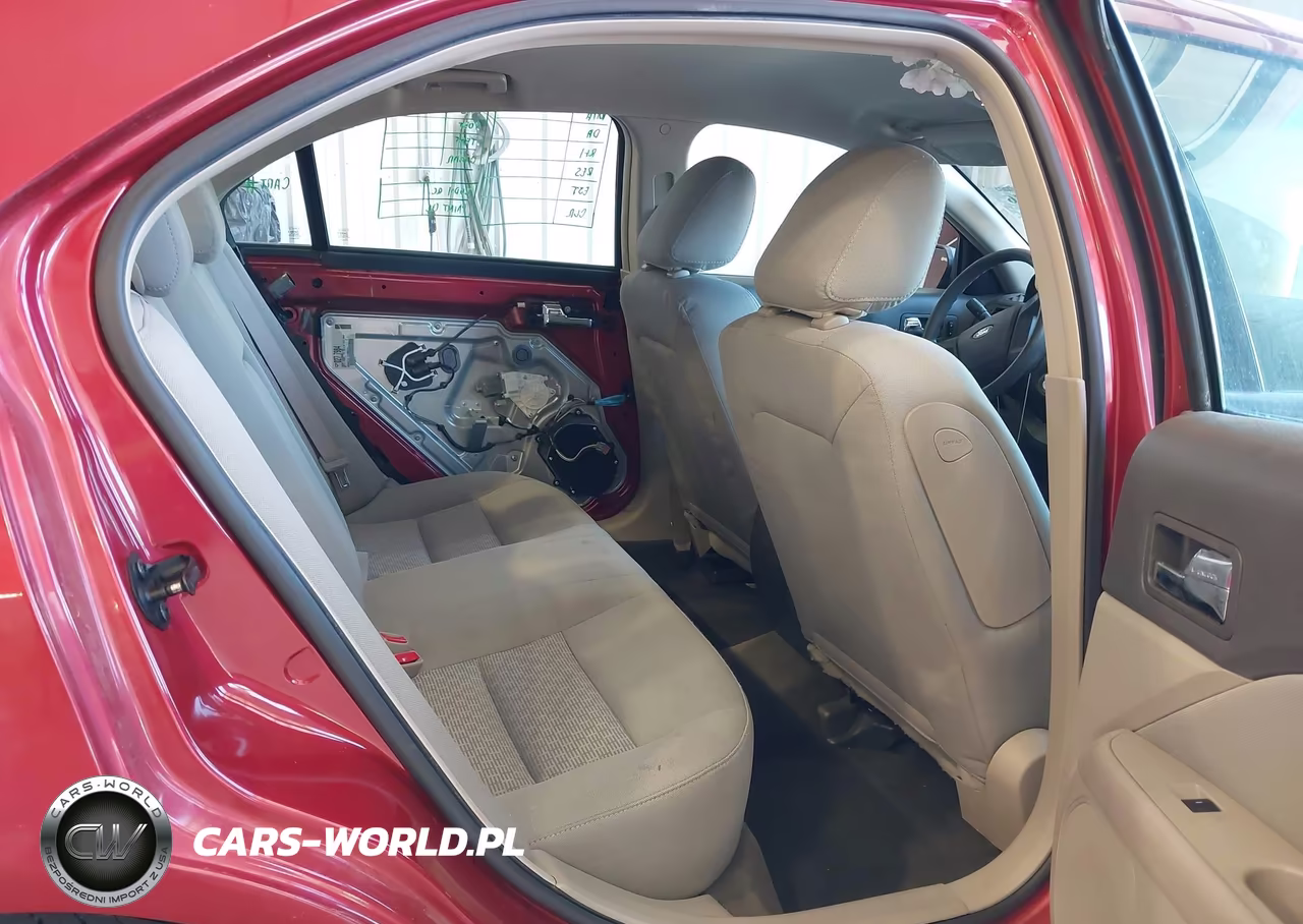2010 Ford Fusion S VIN:3FAHP0GA8AR307629 - 8