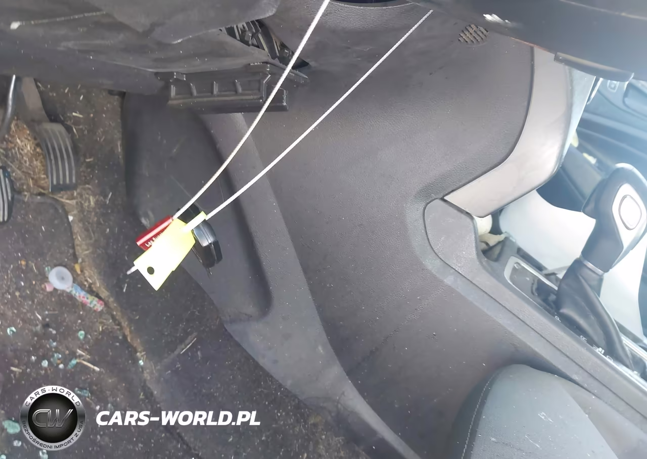 2017 Ford Escape S VIN:1FMCU0F77HUE94587 - 11