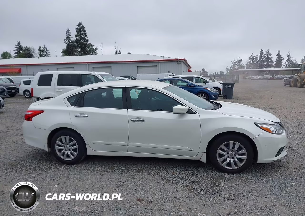 2016 Nissan Altima 2.5 S VIN:1N4AL3AP1GN383524 - 13