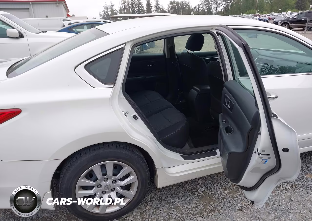 2016 Nissan Altima 2.5 S VIN:1N4AL3AP1GN383524 - 8