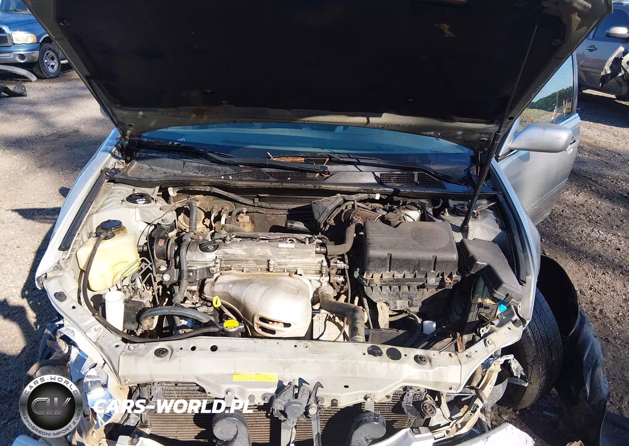 2004 Toyota Camry Le VIN:JTDBE30K340261853 - 10