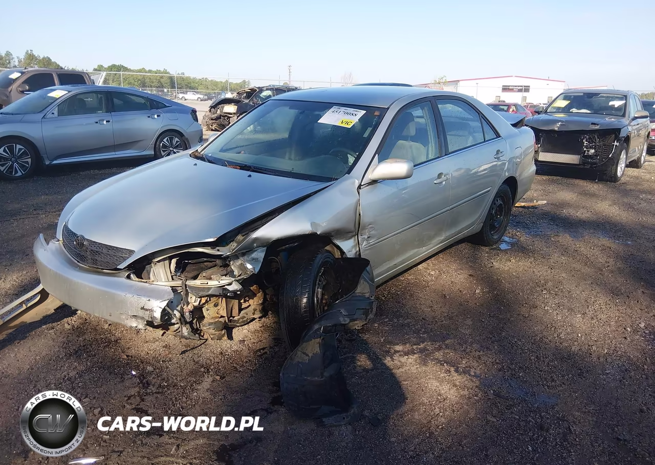 2004 Toyota Camry Le VIN:JTDBE30K340261853 - 2