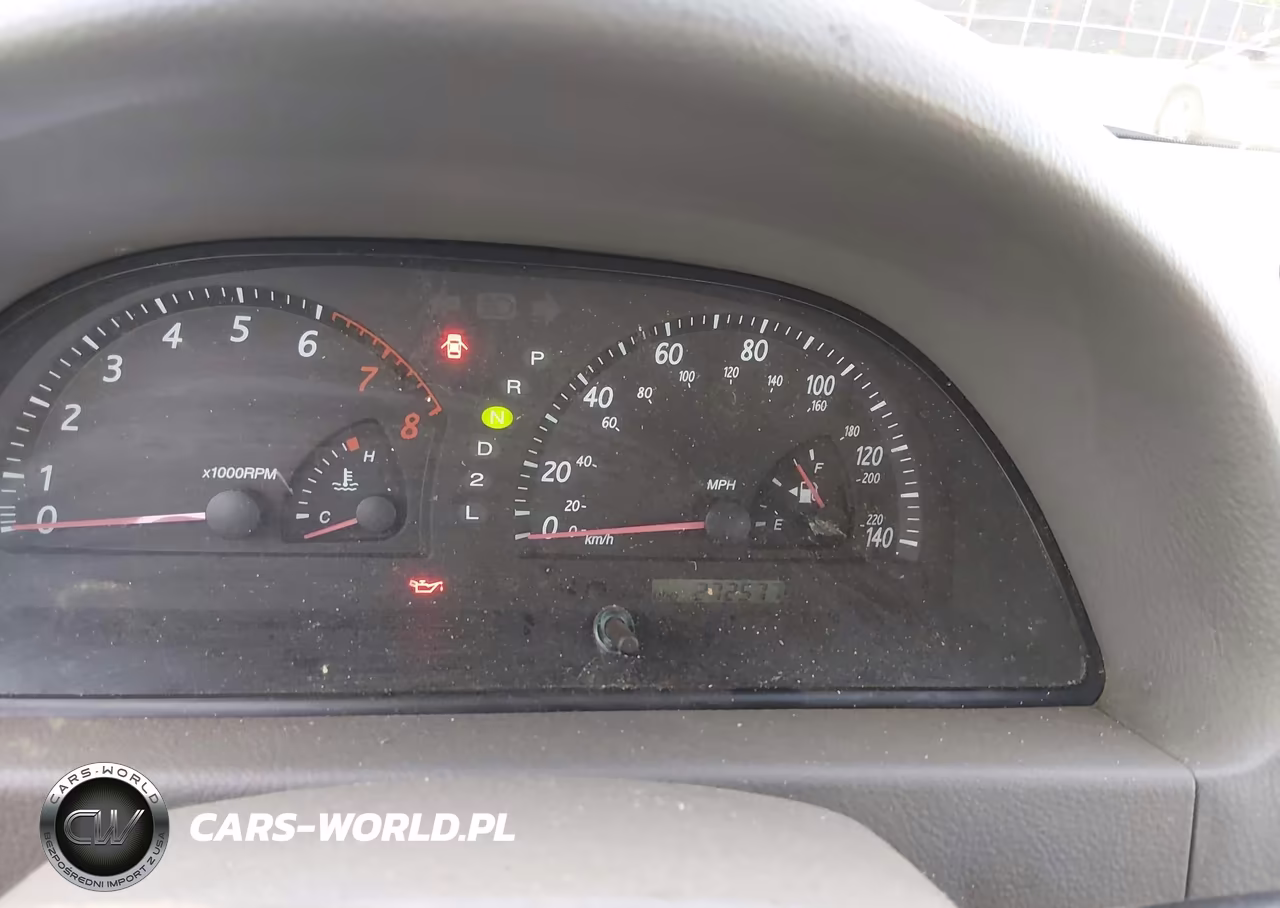 2004 Toyota Camry Le VIN:JTDBE30K340261853 - 7