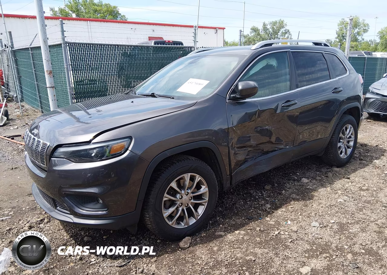 2019 Jeep Cherokee Latitude Plus 4X4 VIN:1C4PJMLN6KD123601 - 2
