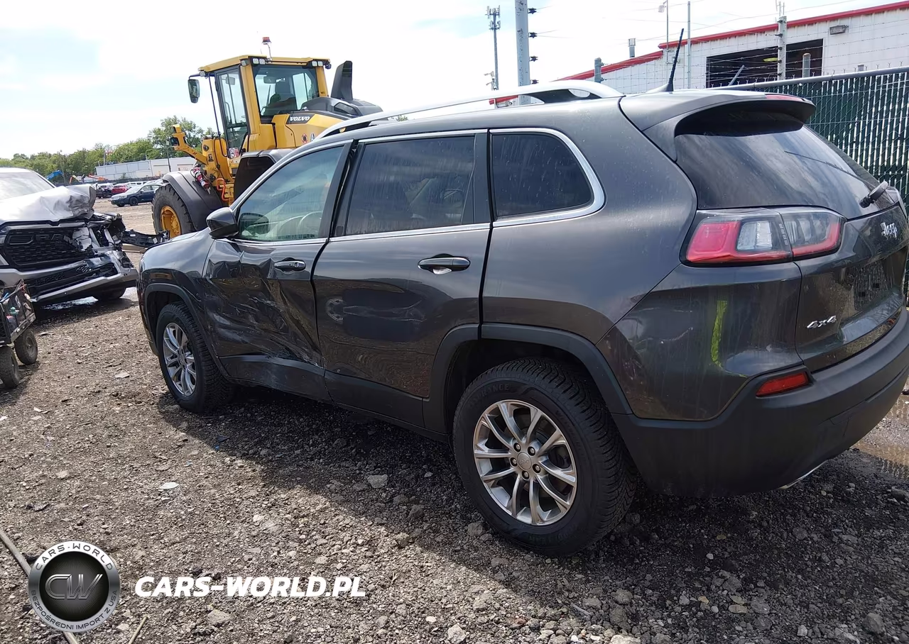 2019 Jeep Cherokee Latitude Plus 4X4 VIN:1C4PJMLN6KD123601 - 3