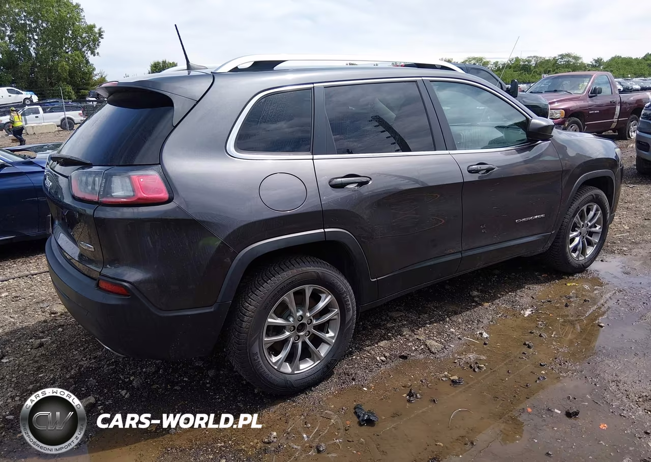 2019 Jeep Cherokee Latitude Plus 4X4 VIN:1C4PJMLN6KD123601 - 4