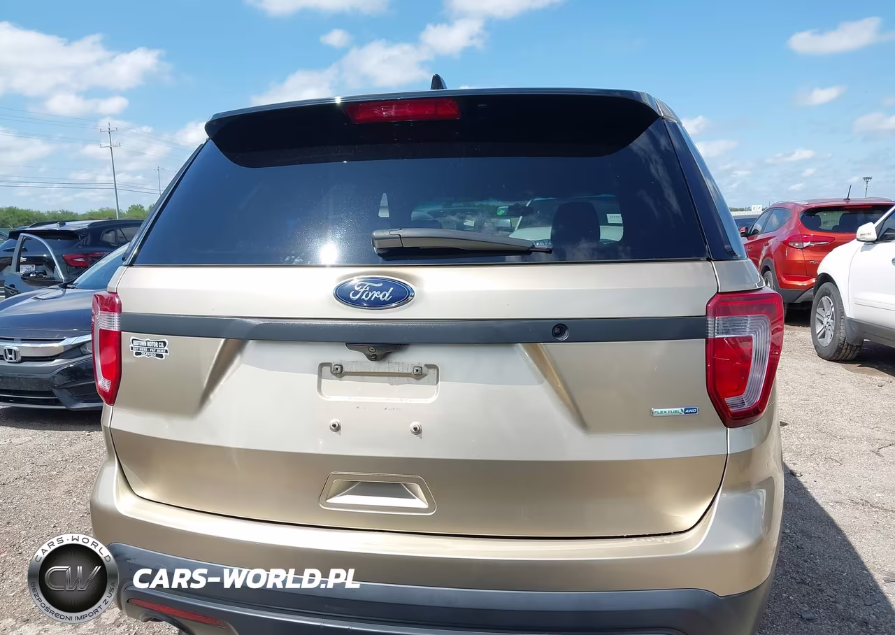 2017 Ford Utility Police Interceptor VIN:1FM5K8AR0HGD57978 - 16