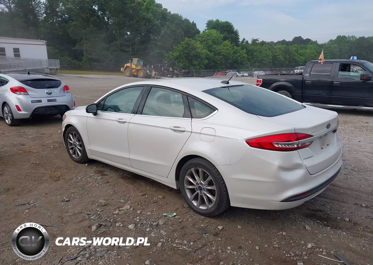 2017 Ford Fusion Se VIN:3FA6P0H79HR211979 - 3