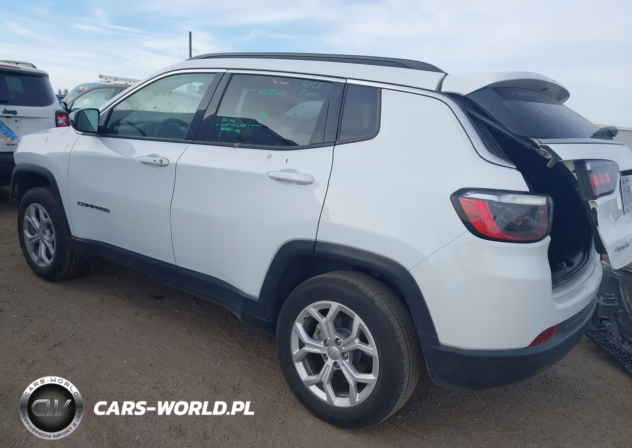 2024 Jeep Compass Latitude 4X4 VIN:3C4NJDBN1RT117847 - 3