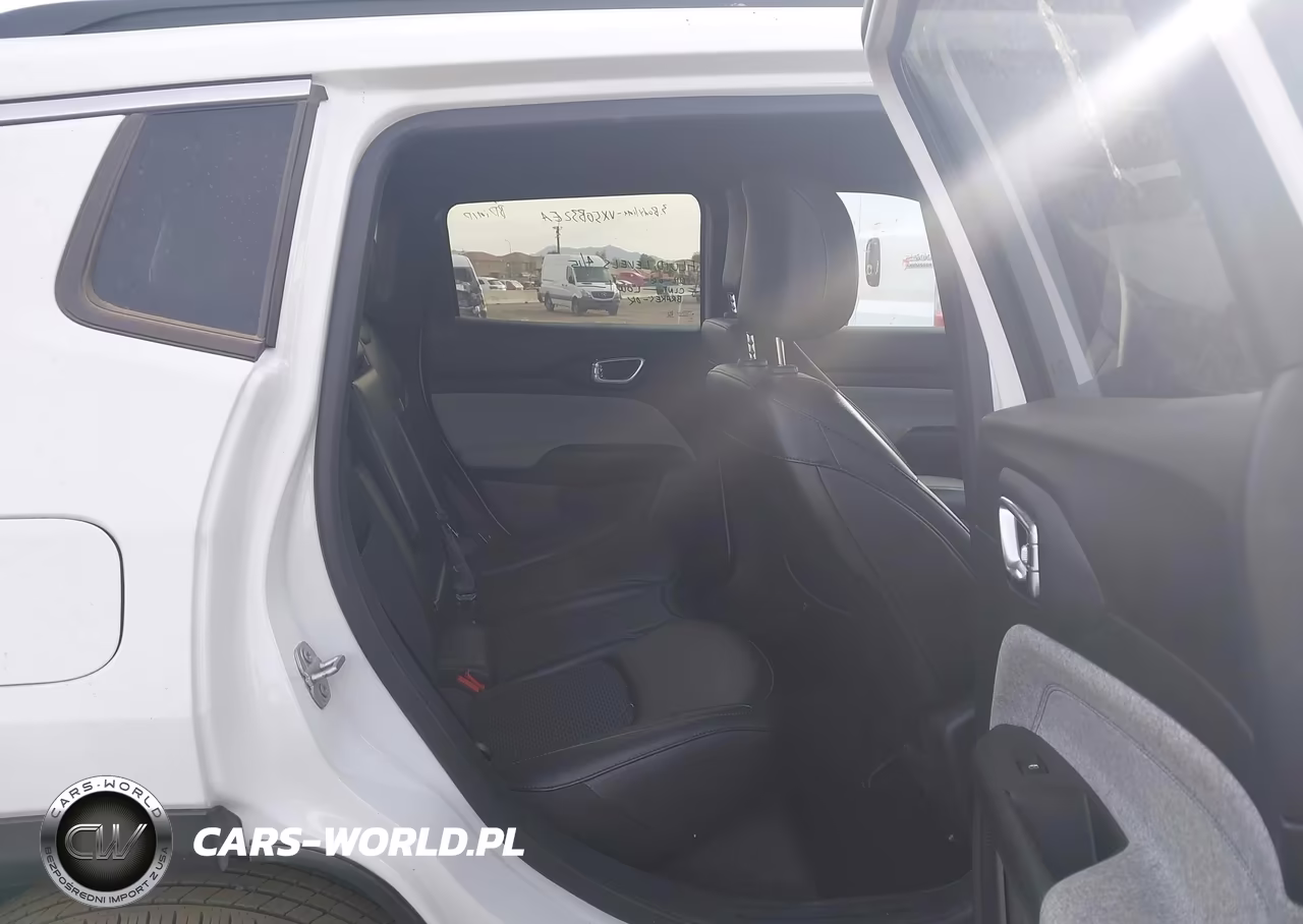 2024 Jeep Compass Latitude 4X4 VIN:3C4NJDBN1RT117847 - 8