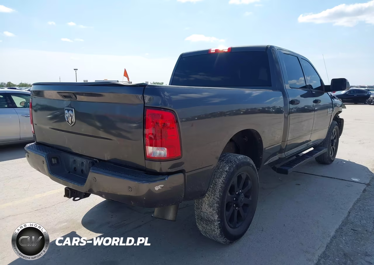 2017 Ram 2500 Tradesman 4X4 6'4 Box VIN:3C6UR5CL1HG676742 - 4