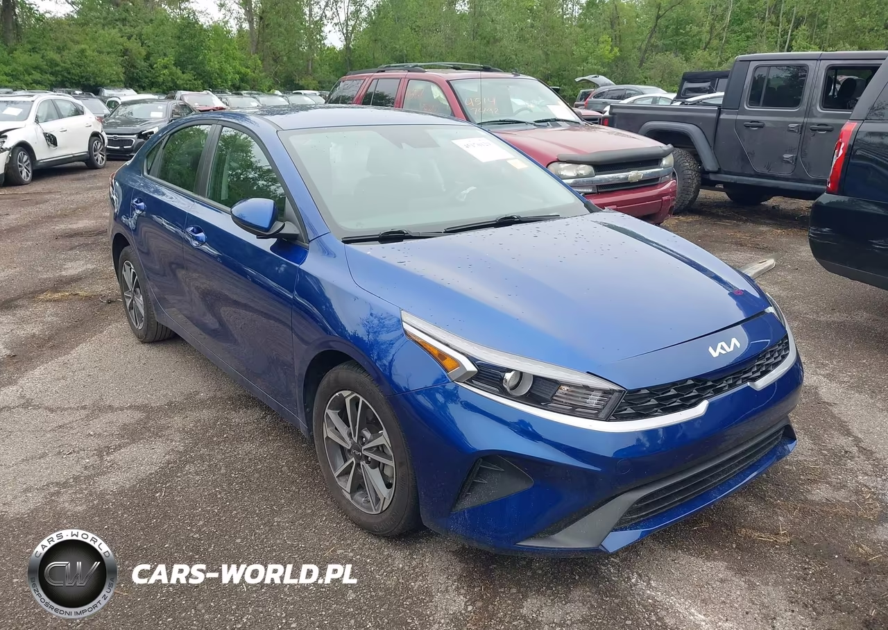 2024 Kia Forte Lxs – zdjęcie 1 z 16