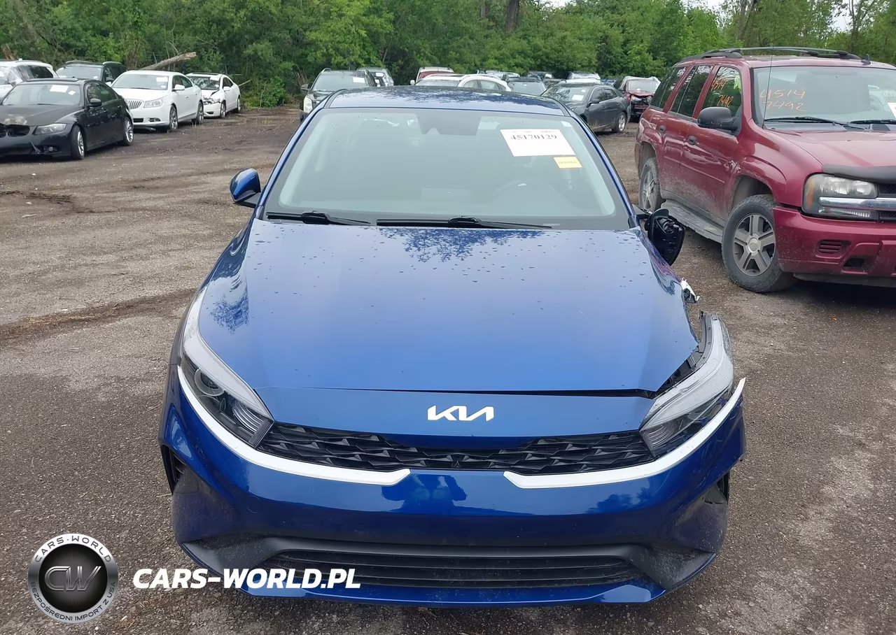 2024 Kia Forte Lxs VIN:3KPF24AD7RE832470 - 12