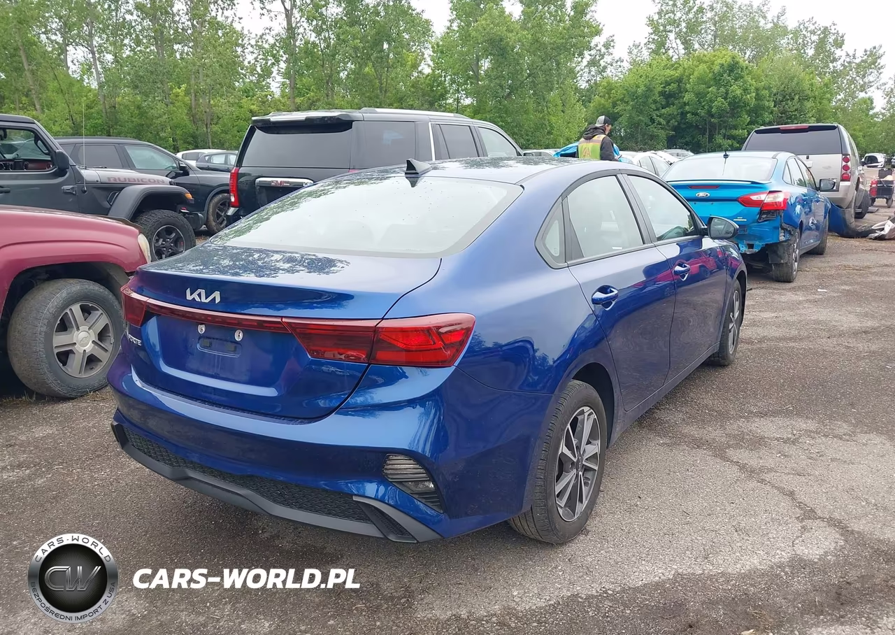 2024 Kia Forte Lxs VIN:3KPF24AD7RE832470 - 4