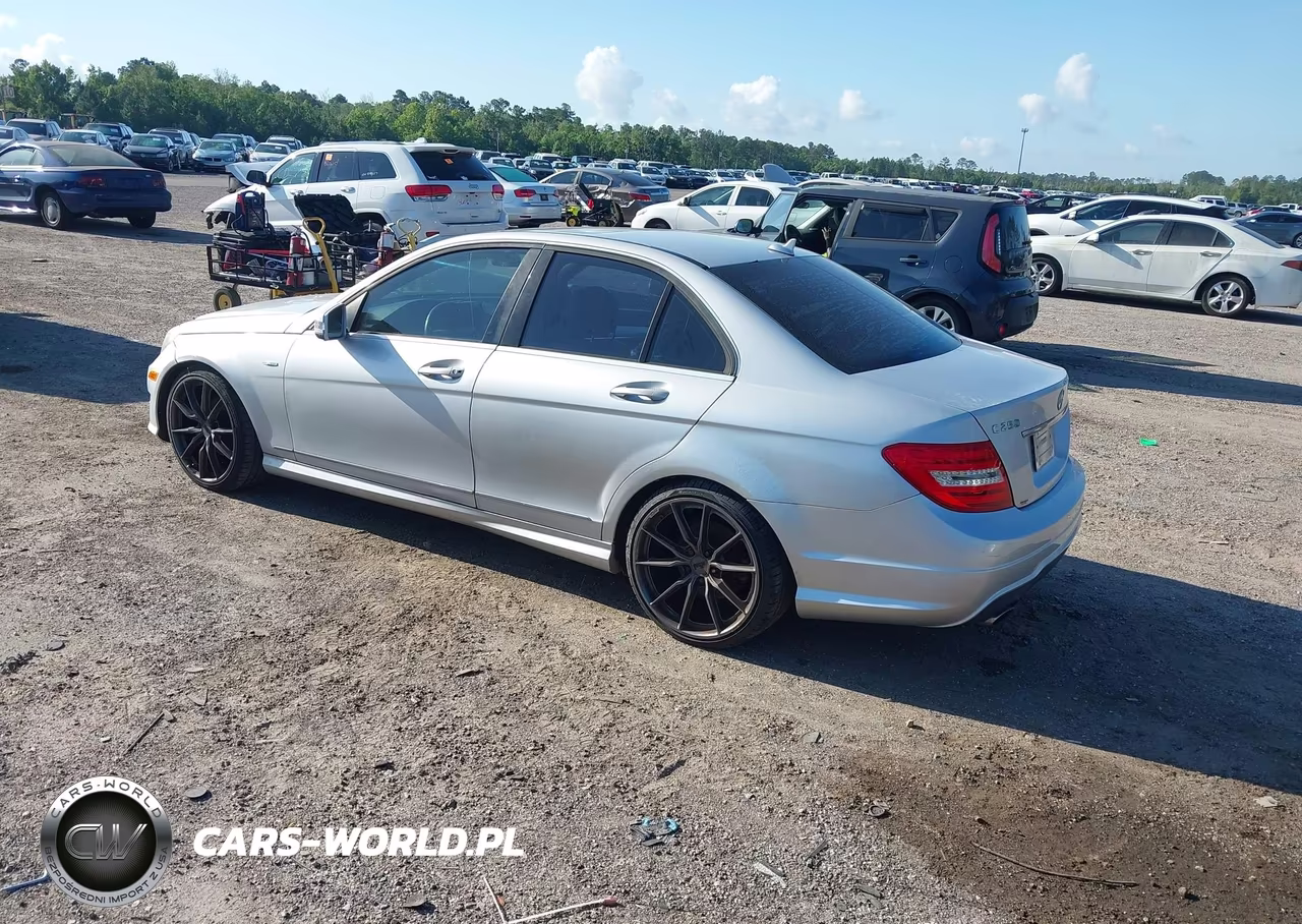 2012 Mercedes-Benz C 250 Sport VIN:WDDGF4HB7CR210868 - 3