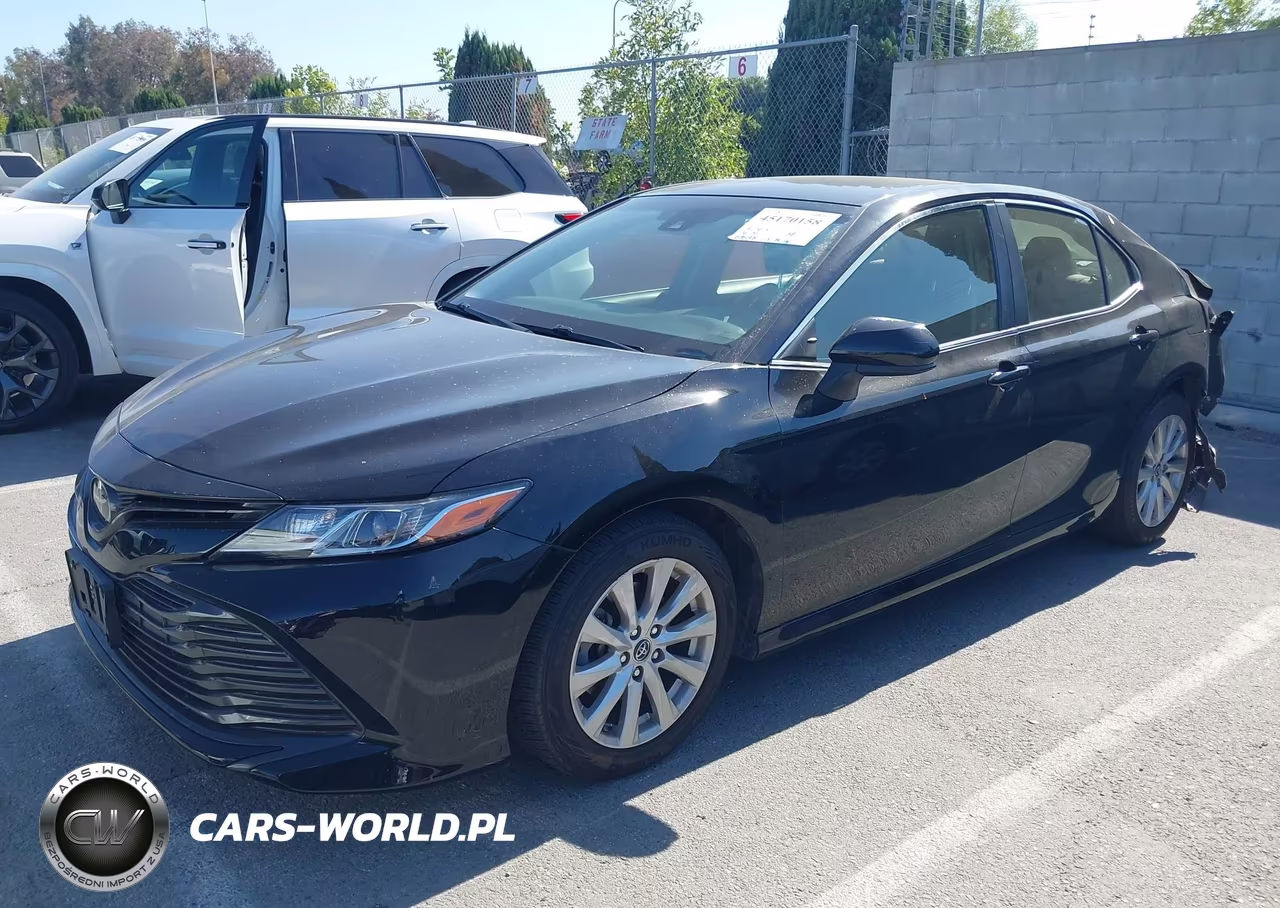 2018 Toyota Camry Le VIN:JTNB11HK2J3032431 - 2