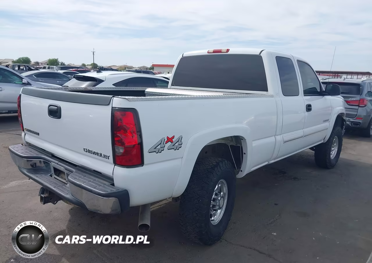 2003 Chevrolet Silverado 2500Hd Ls VIN:1GCHK29UX3E246608 - 4