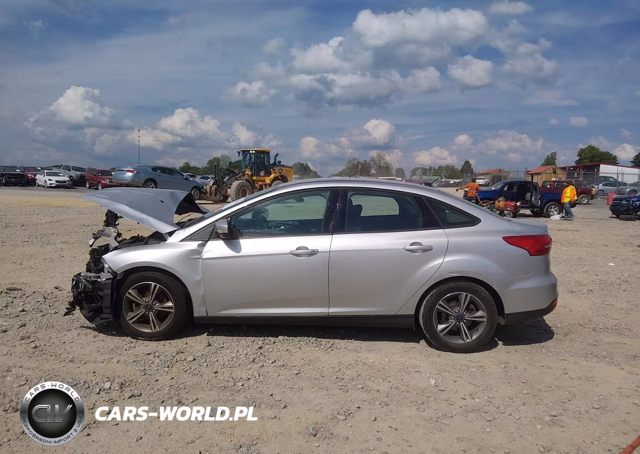 2017 Ford Focus Se VIN:1FADP3FE4HL312940 - 15