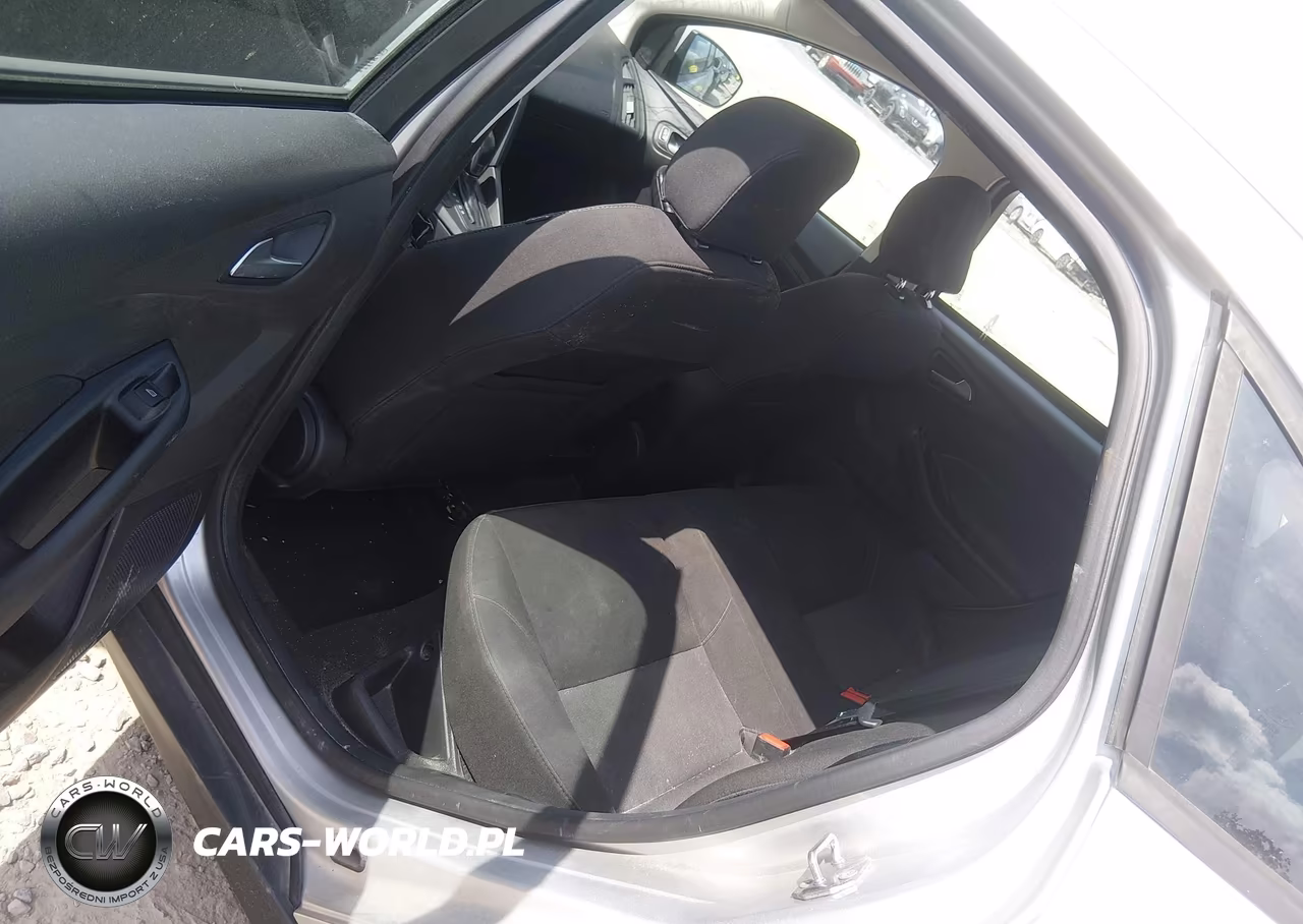 2017 Ford Focus Se VIN:1FADP3FE4HL312940 - 8