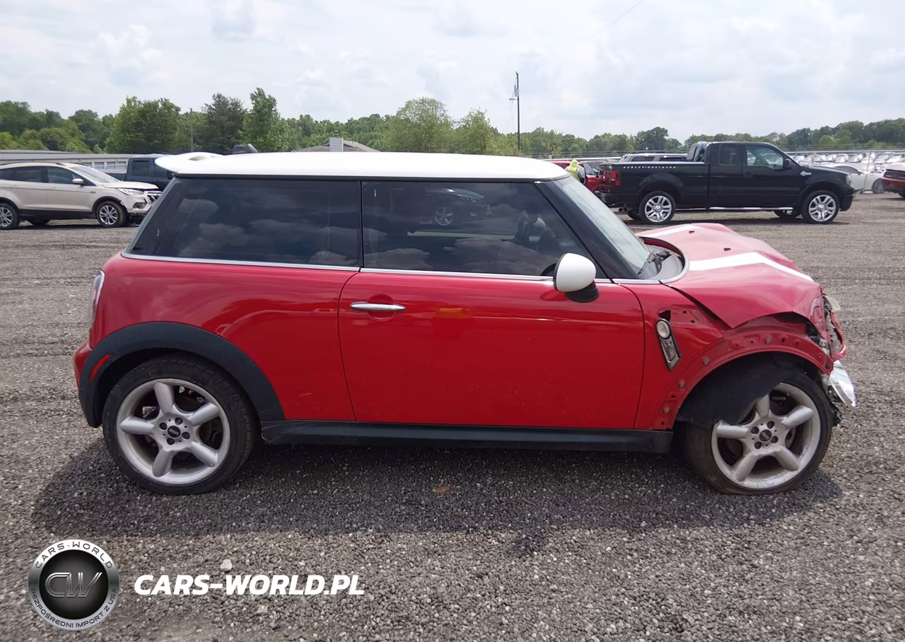 2009 Mini Cooper S VIN:WMWMF735X9TT99816 - 13