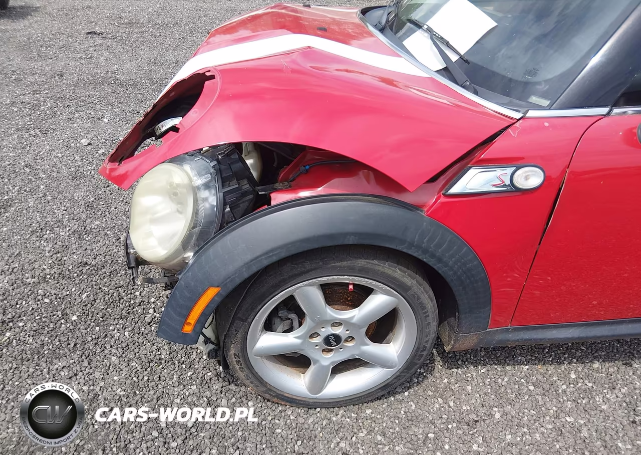 2009 Mini Cooper S VIN:WMWMF735X9TT99816 - 6