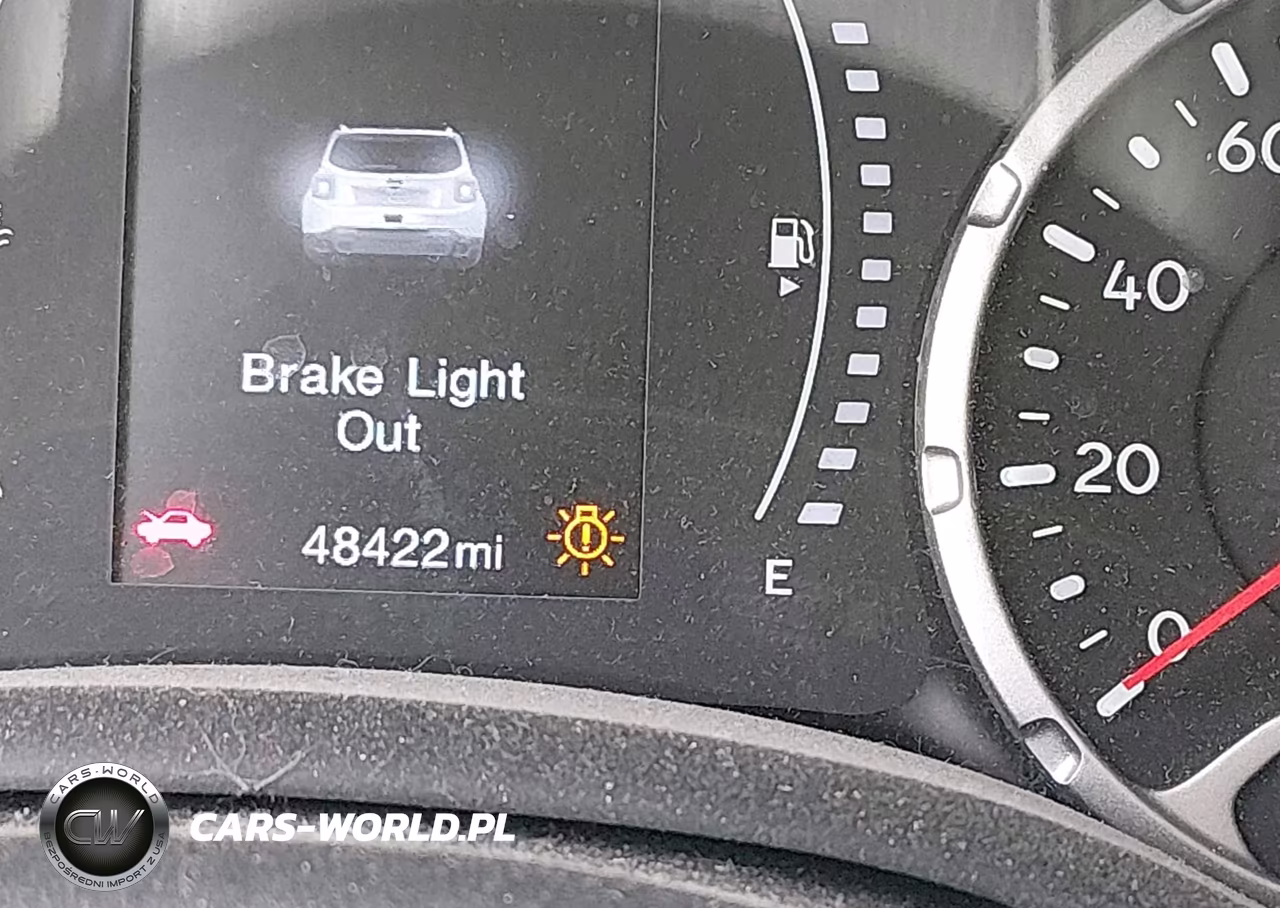 2023 Jeep Renegade Latitude 4X4 VIN:ZACNJDB10PPP17161 - 15