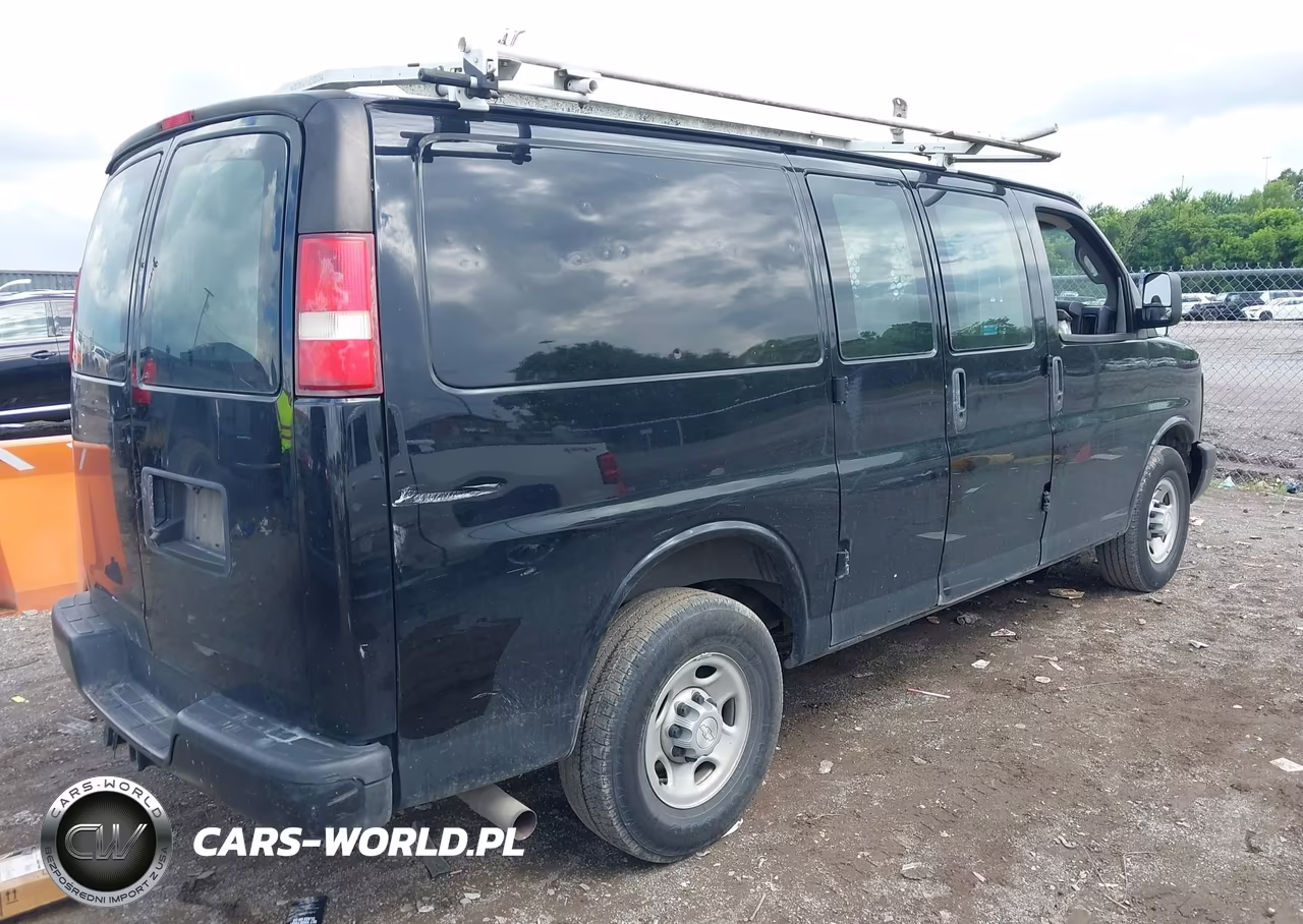 2016 Chevrolet Express 2500 Work Van VIN:1GCWGAFFXG1329977 - 4