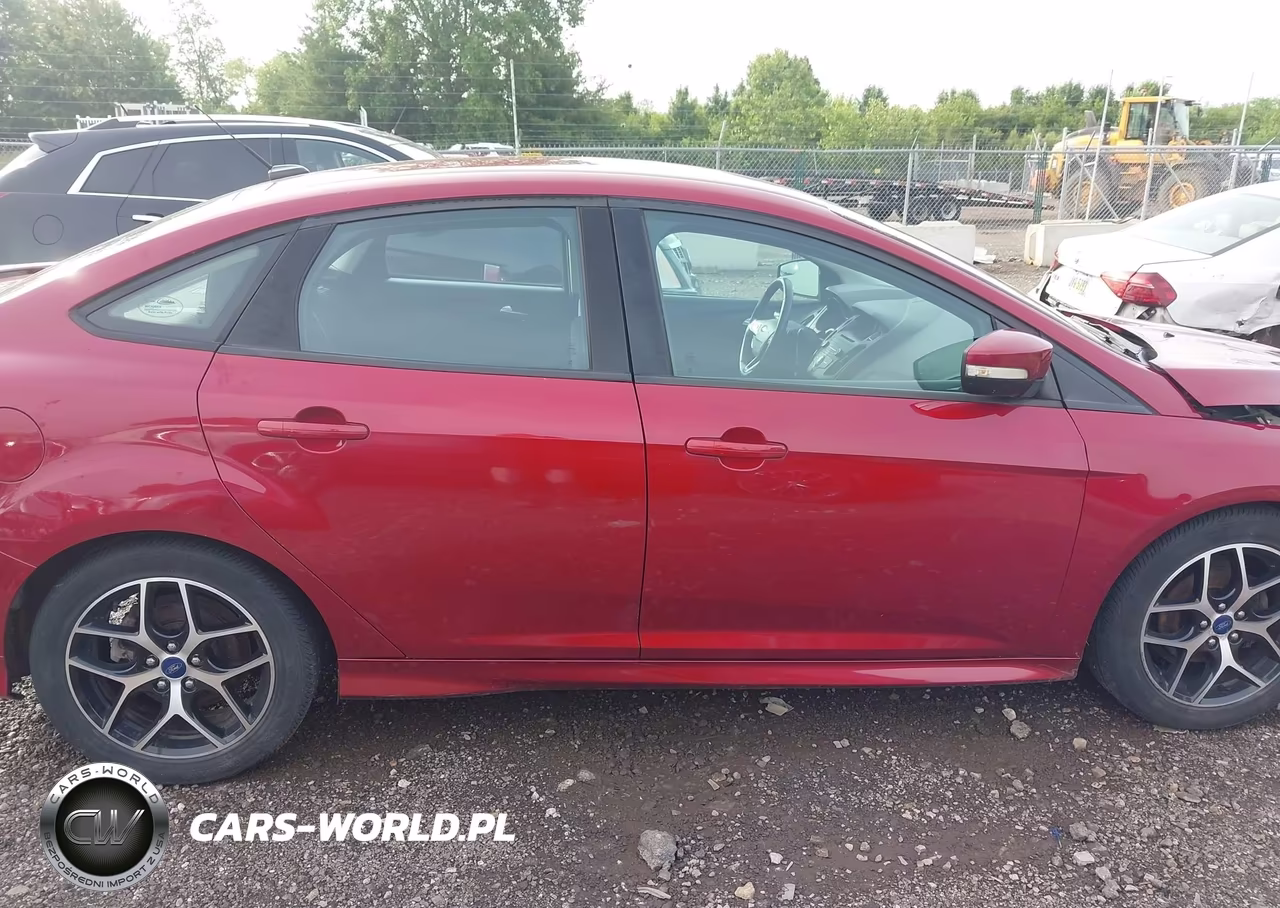 2016 Ford Focus Se VIN:1FADP3F28GL374250 - 14