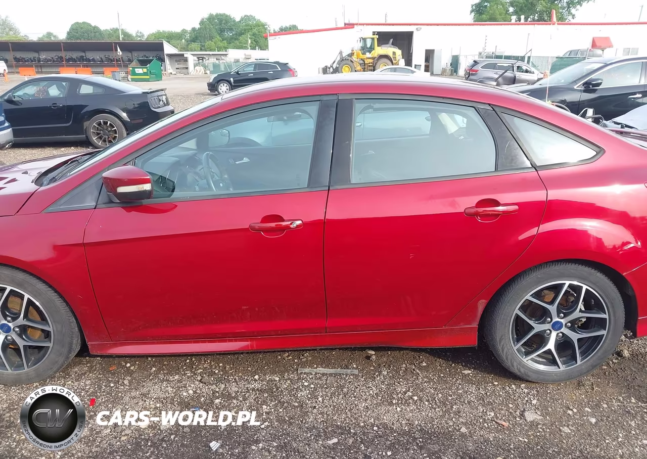 2016 Ford Focus Se VIN:1FADP3F28GL374250 - 15