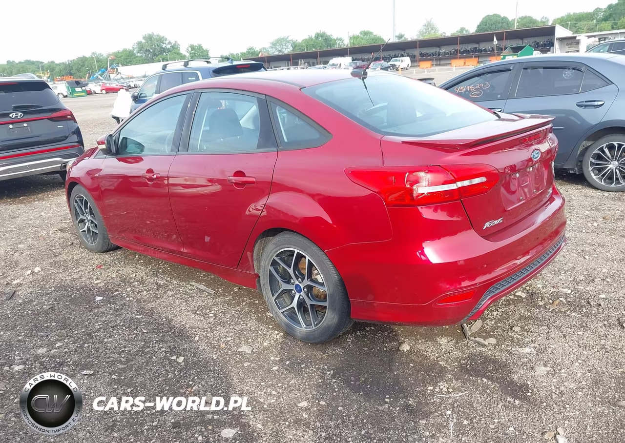 2016 Ford Focus Se VIN:1FADP3F28GL374250 - 3