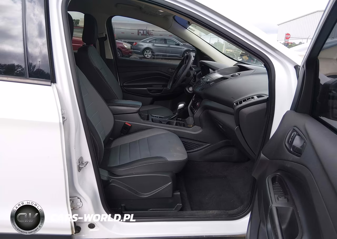 2019 Ford Escape S VIN:1FMCU0F79KUB94508 - 5