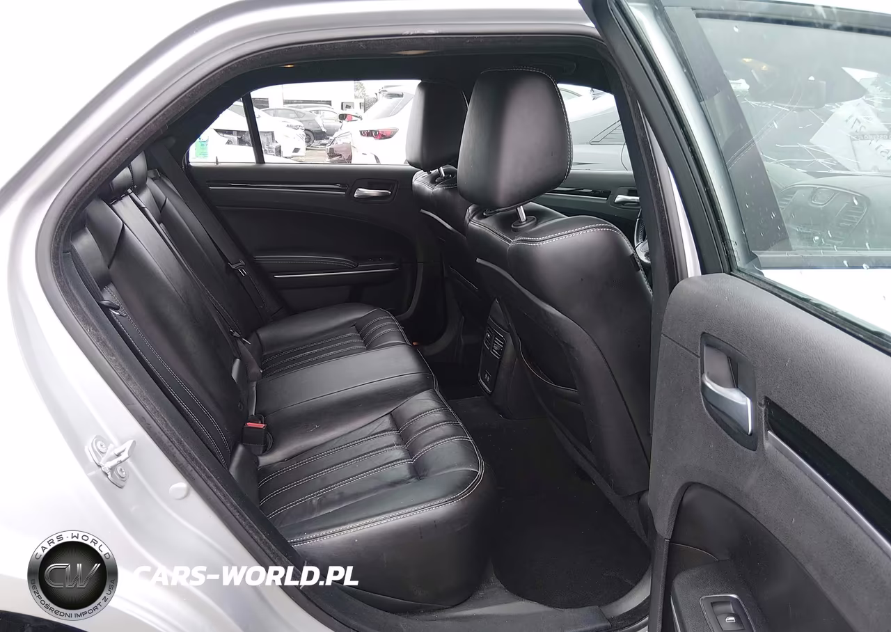 2021 Chrysler 300 300S VIN:2C3CCABG0MH549756 - 8