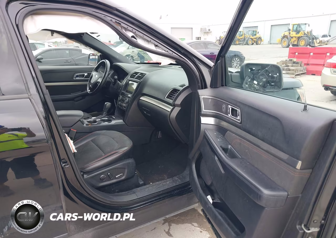 2018 Ford Explorer Xlt VIN:1FM5K7DH8JGB17581 - 5
