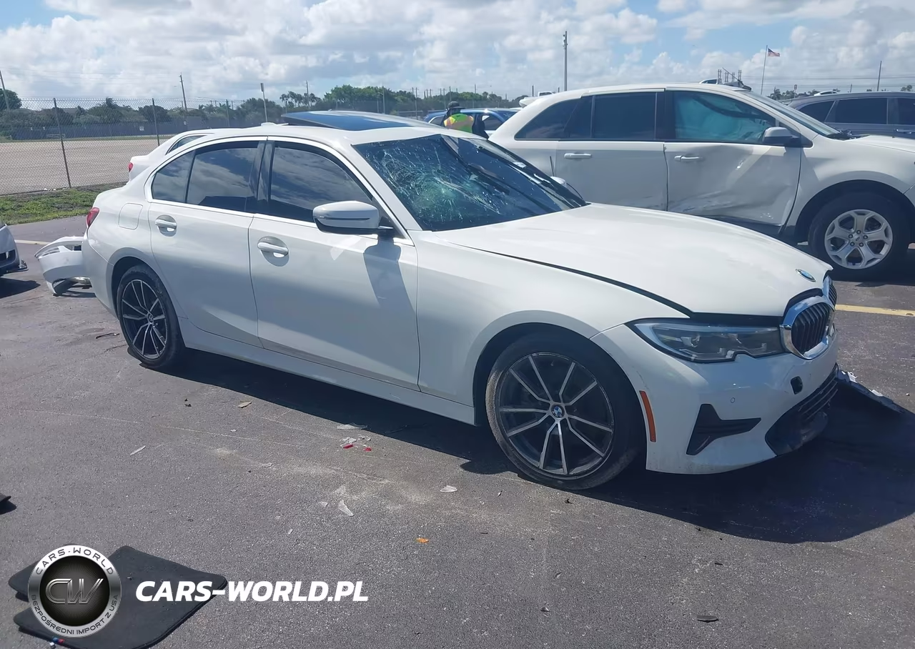 2021 BMW 330I xDrive – zdjęcie 1 z 15
