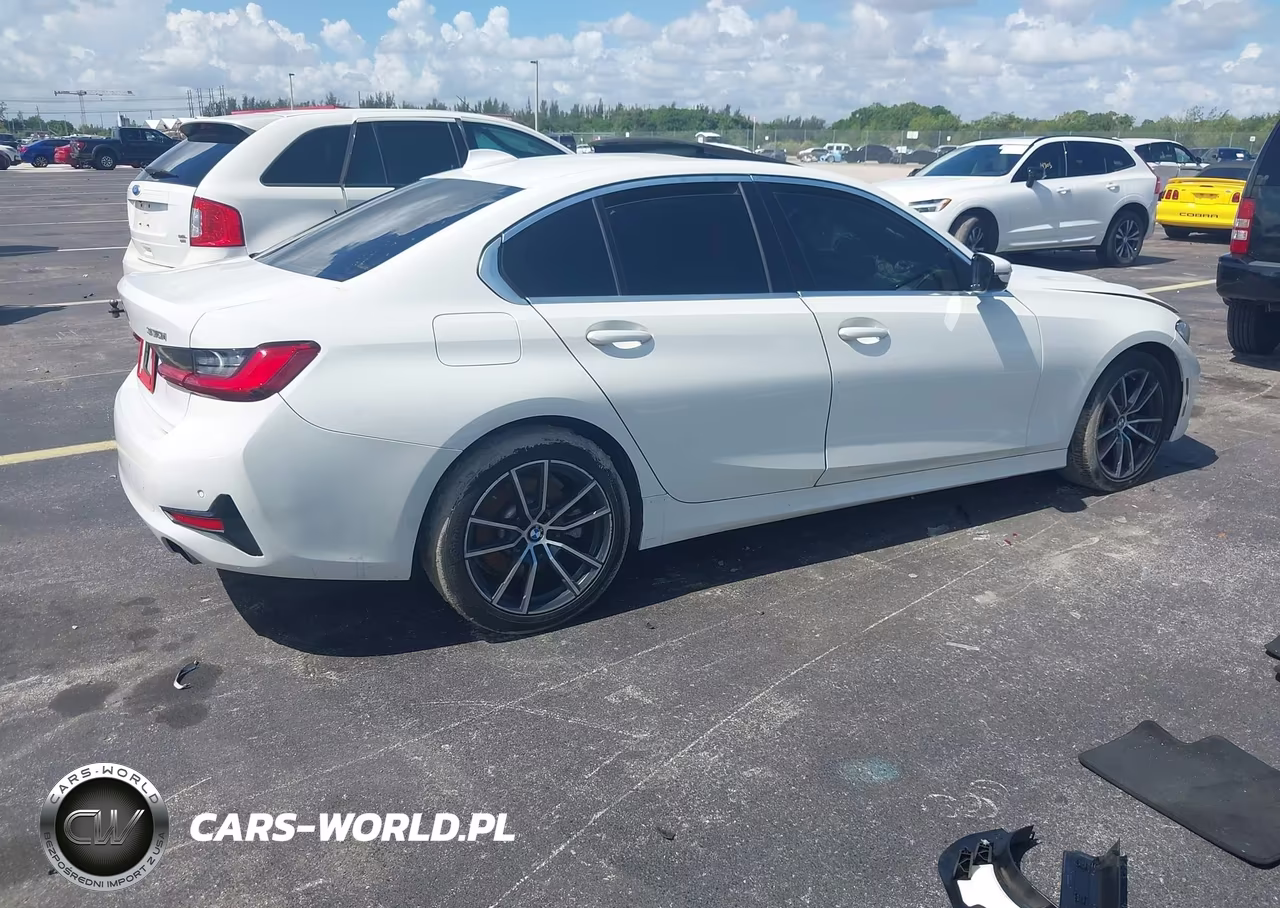 2021 BMW 330I xDrive VIN:3MW5R7J05M8B52125 - 4