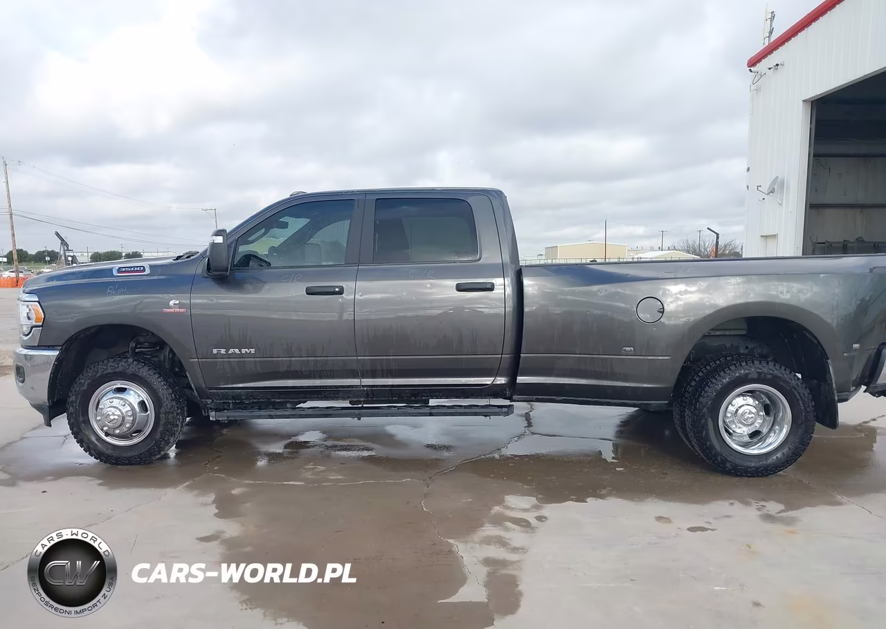 2024 Ram 3500 VIN:3C63RRHL9RG334016 - 17