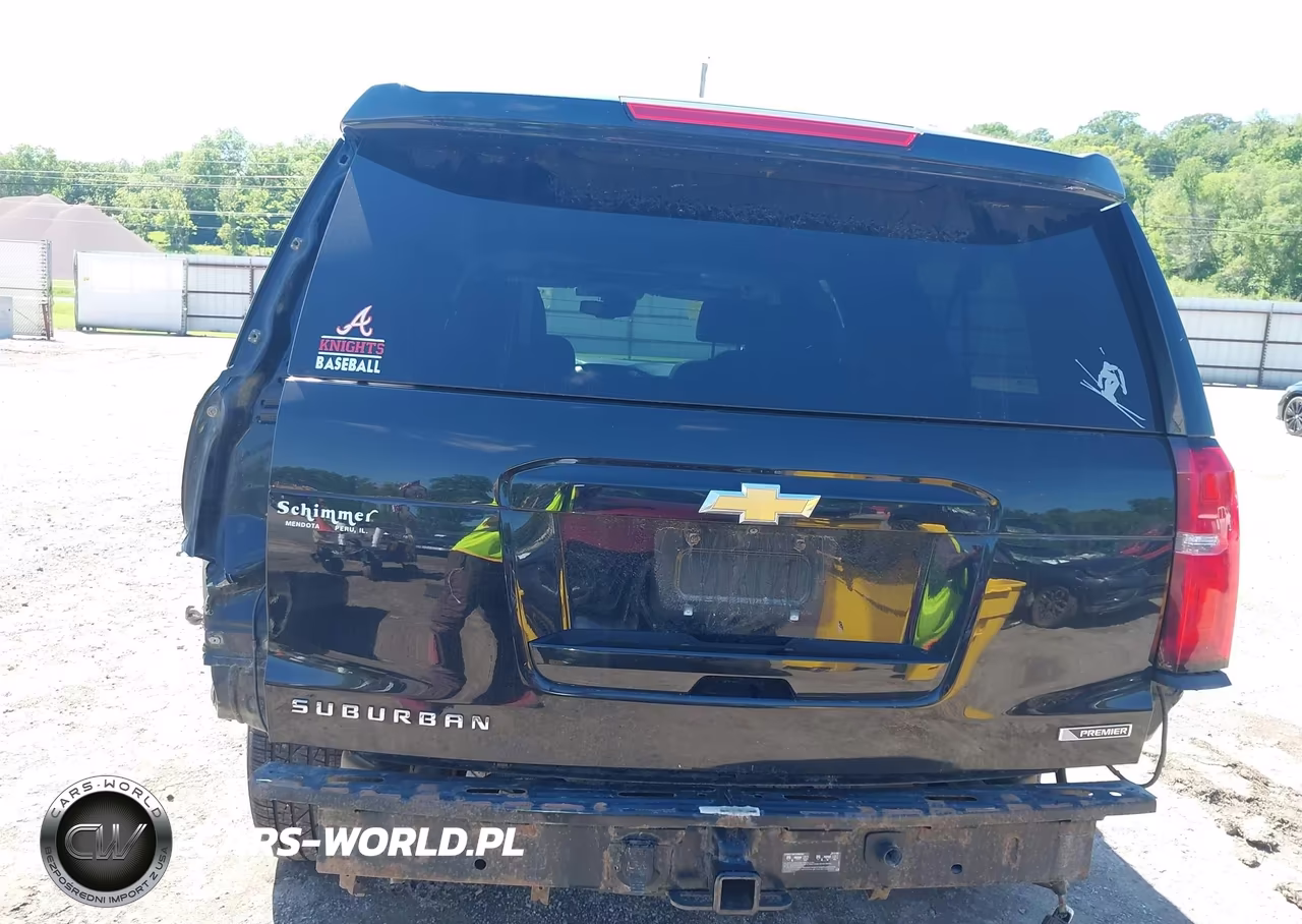 2018 Chevrolet Suburban Premier VIN:1GNSKJKC6JR143118 - 17