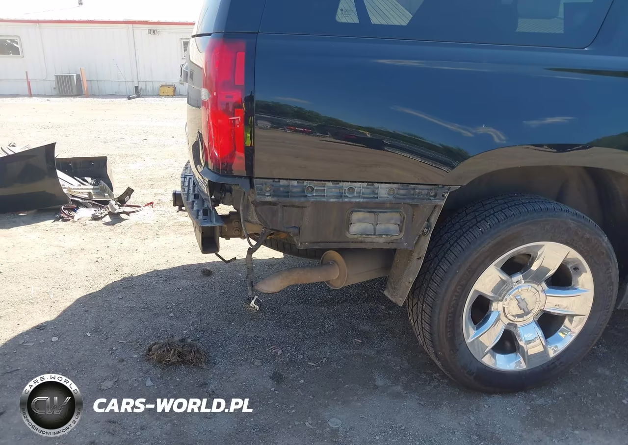 2018 Chevrolet Suburban Premier VIN:1GNSKJKC6JR143118 - 6