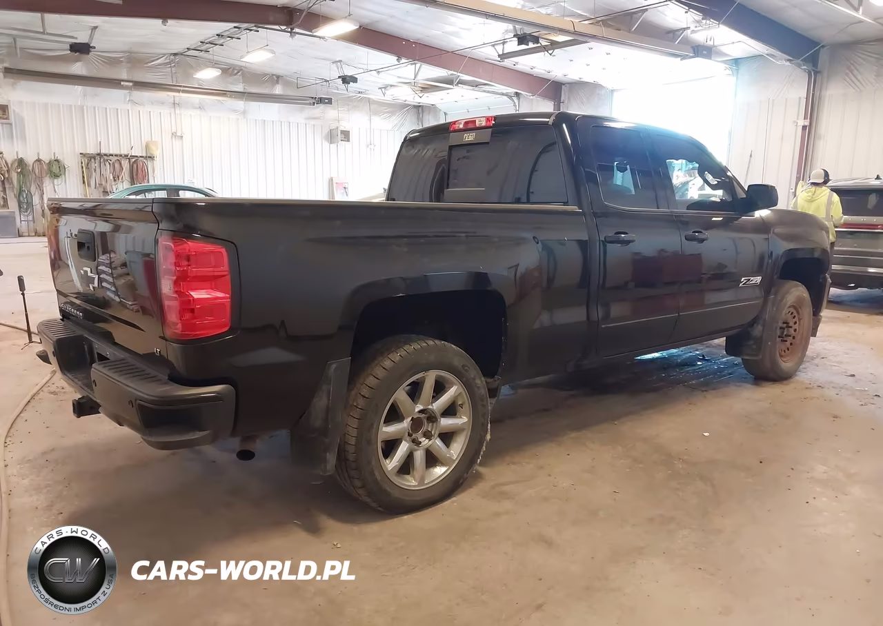 2018 Chevrolet Silverado 1500 2Lt VIN:1GCVKREC6JZ205732 - 4