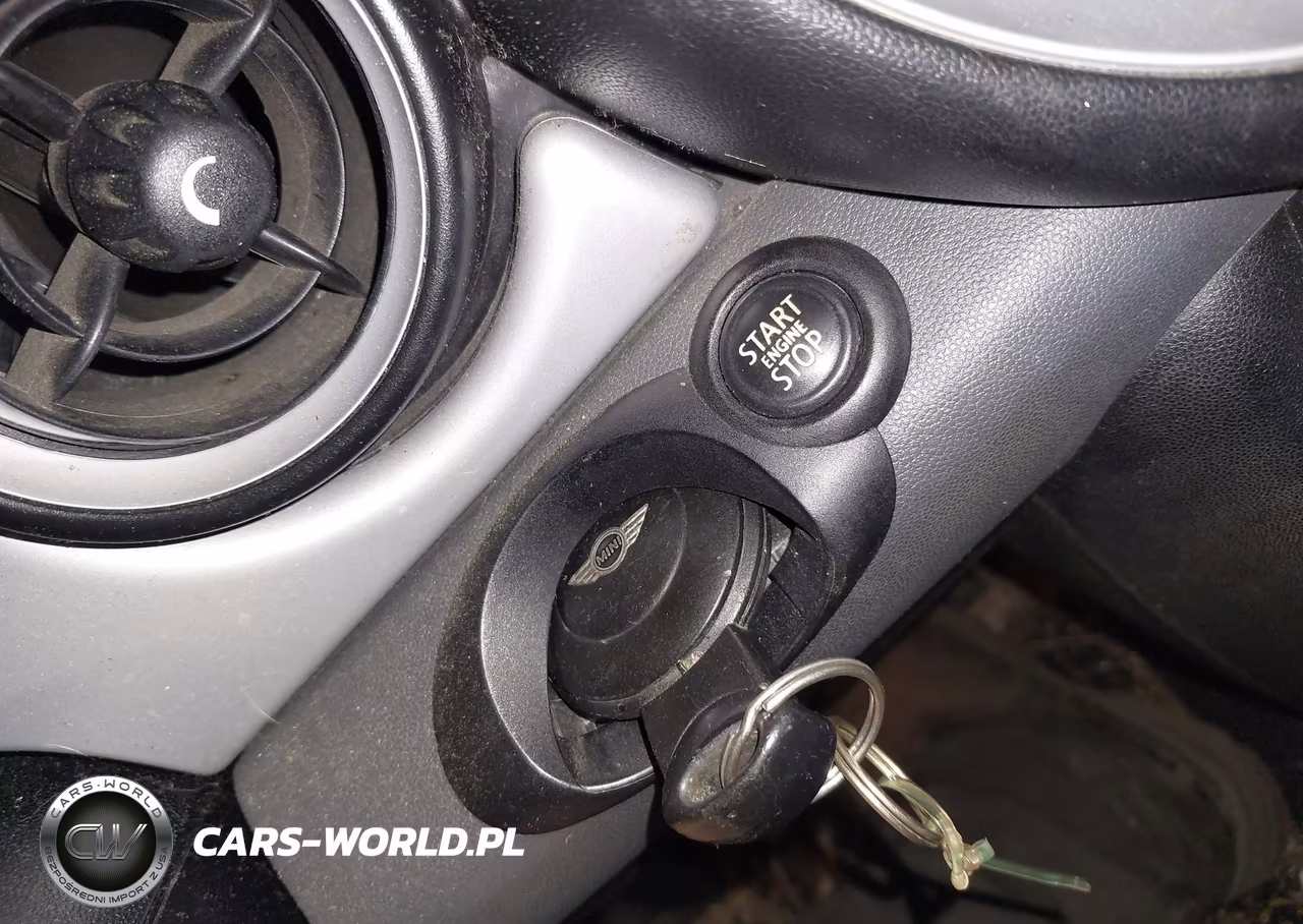 2011 Mini Cooper VIN:WMWZN3C50BT132918 - 11