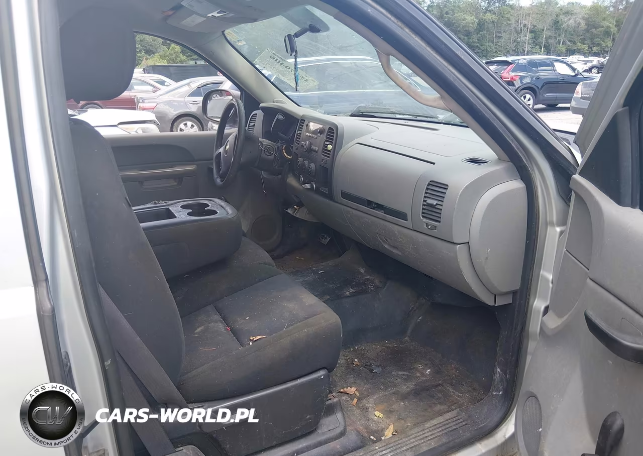 2011 Chevrolet Silverado 1500 Work Truck VIN:1GCRCPEA0BZ334102 - 5