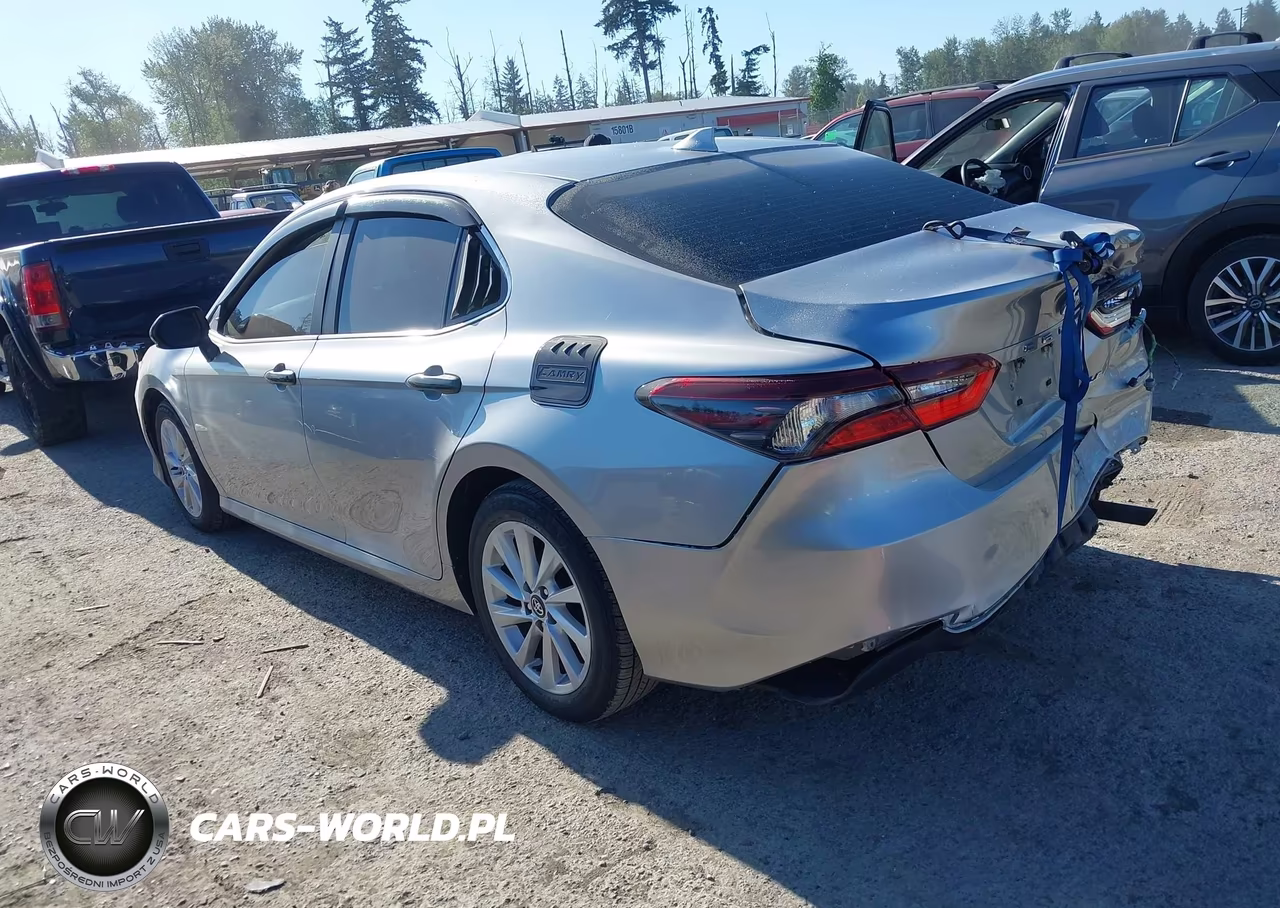 2021 Toyota Camry Le VIN:4T1C11AK8MU603353 - 3