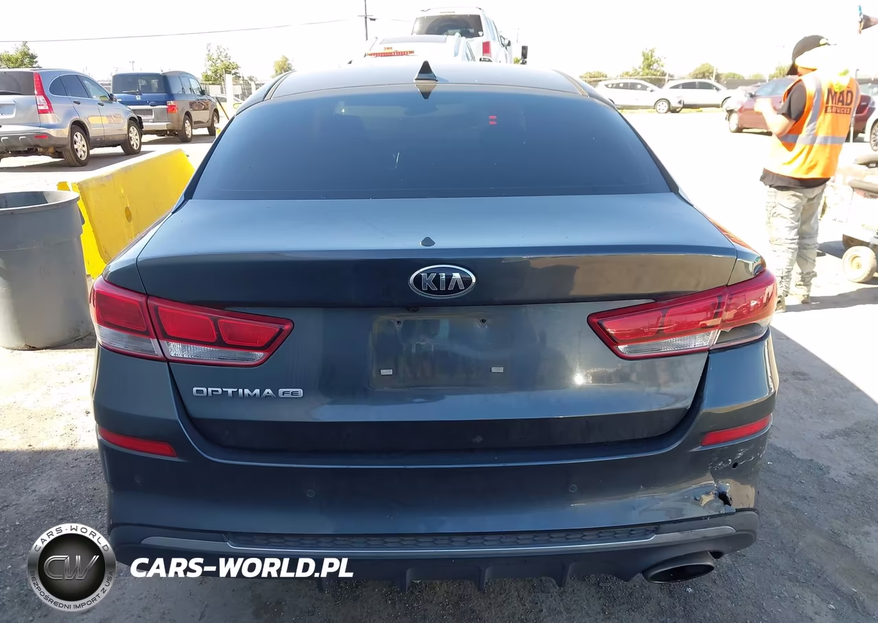 2020 Kia Optima Lx VIN:5XXGT4L3XLG382768 - 16